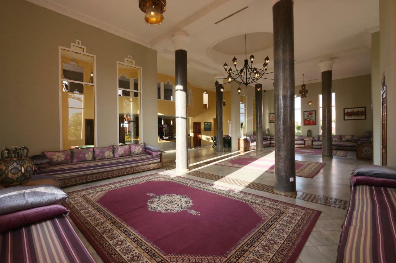 利亚德约文斯住宿加早餐旅馆 Ouled Moumen 外观 照片